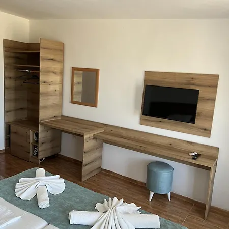 Ξενοδοχείο Surf *