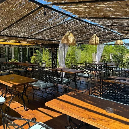 Ξενοδοχείο Surf *